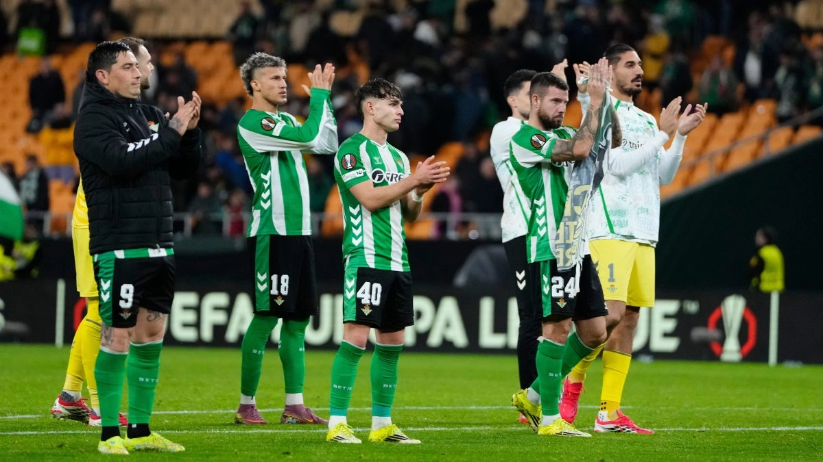 Alvaro Fidalgo scores his first goal with Betis in the Seville Derby and unleashes madness in La Cartuja