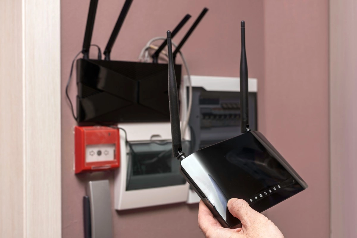 What to do with an old router 5 smart tricks to reuse it