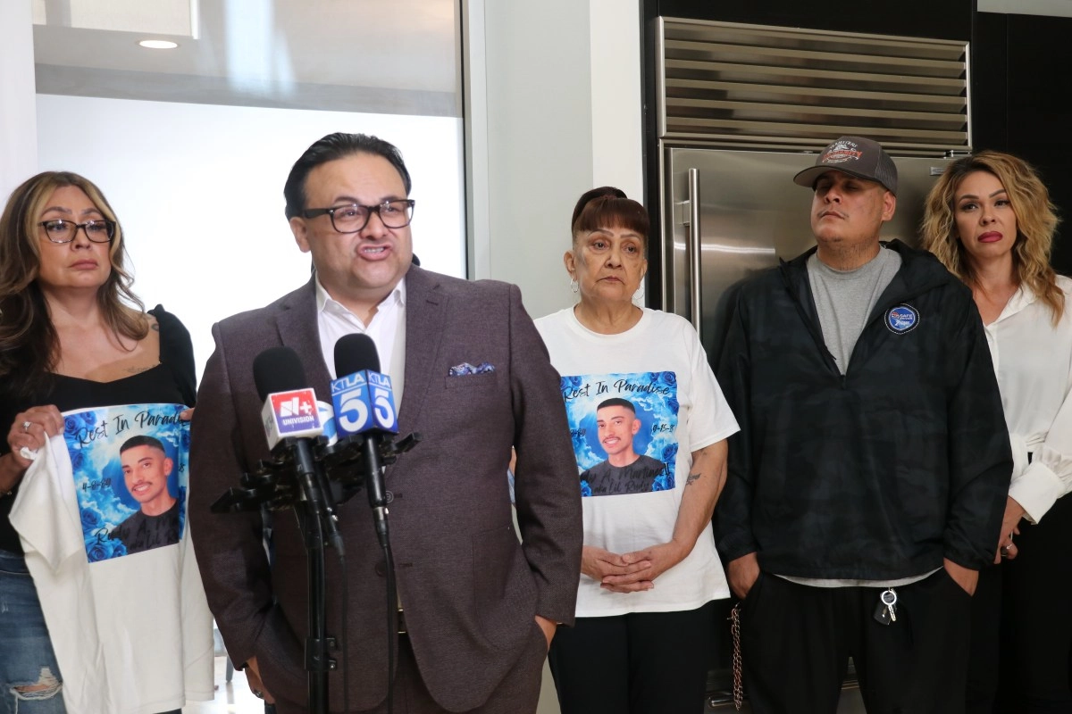 Young man with mental problems attacked a policeman with a shovel and was shot and killed