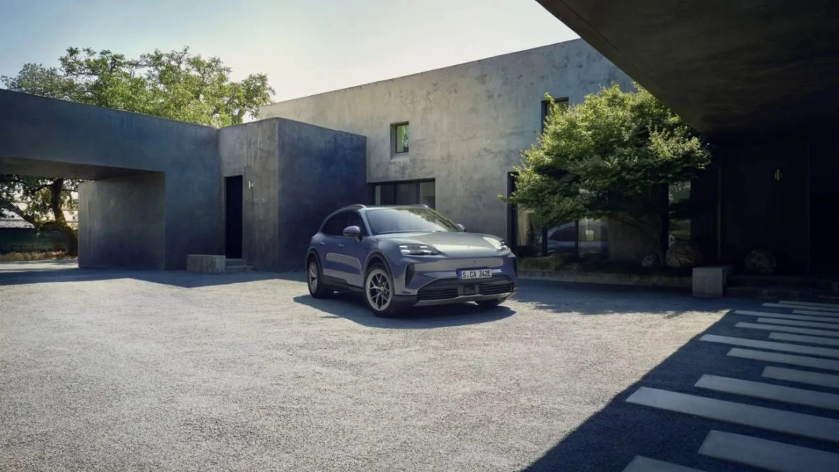 2026 Cayenne S Electric Porsche039s electric balance