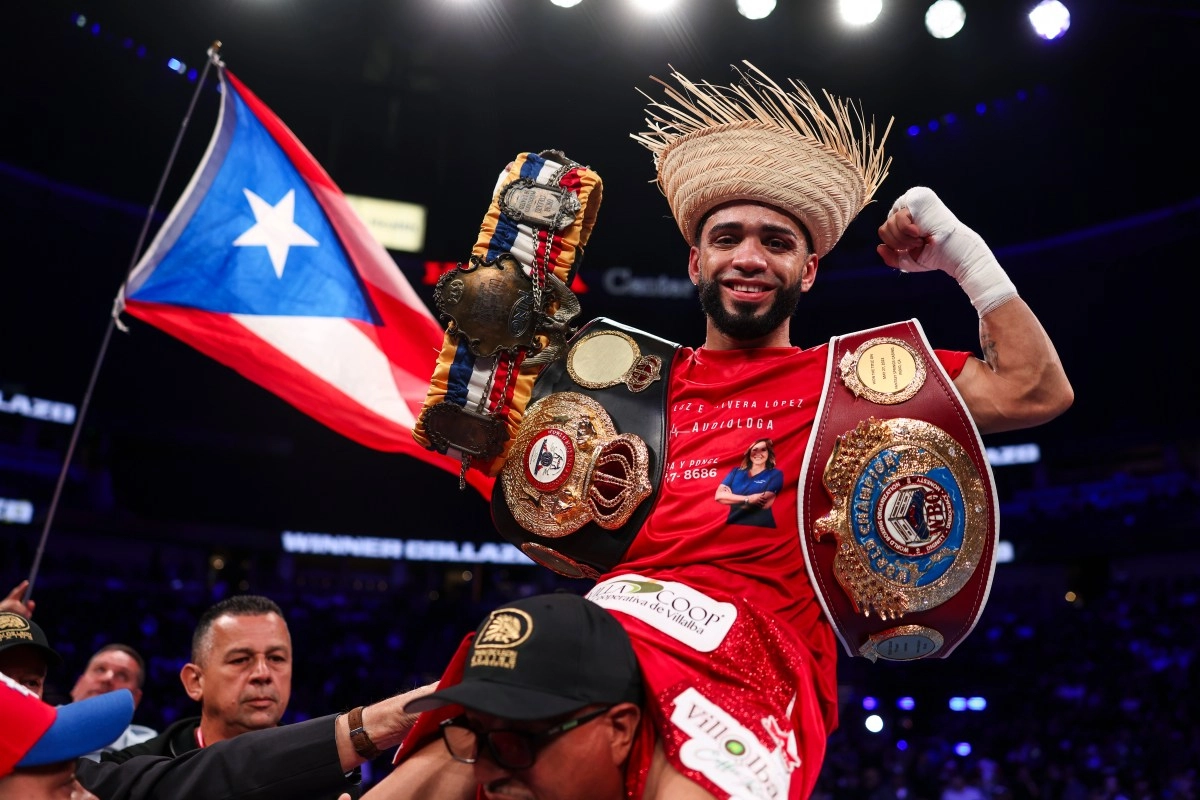 Oscar Collazo remains unbeatable and retained unified titles against Jesus Haro