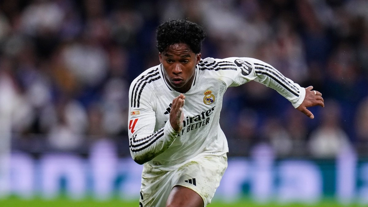 Endrick announces he will be a dad and shines with Lyon in his best week