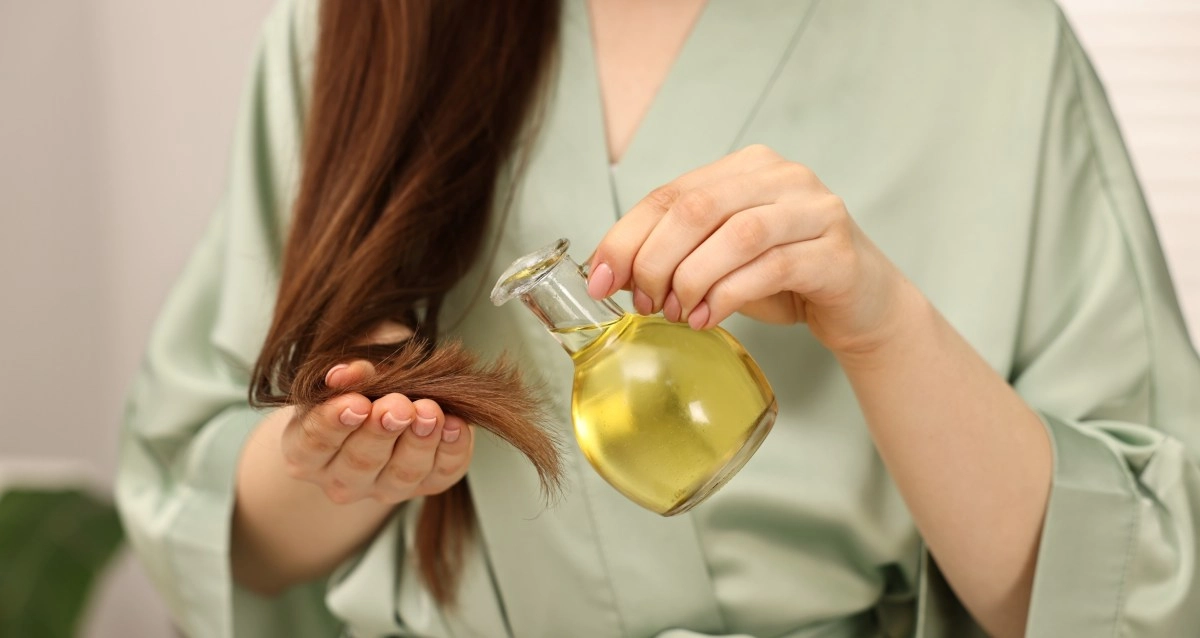 Another of the many benefits that olive oil provides it stimulates hair growth