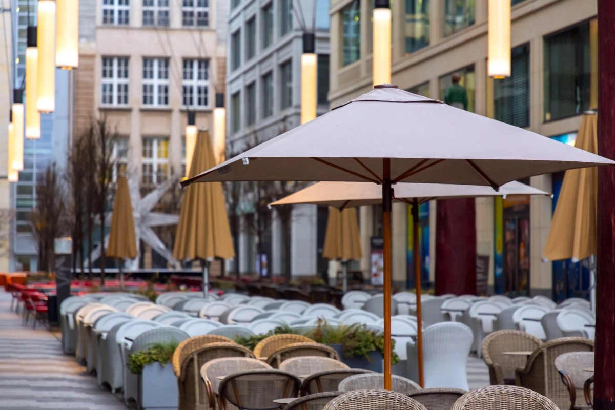 Tragedy in South Carolina restaurant an umbrella flew away and killed a woman