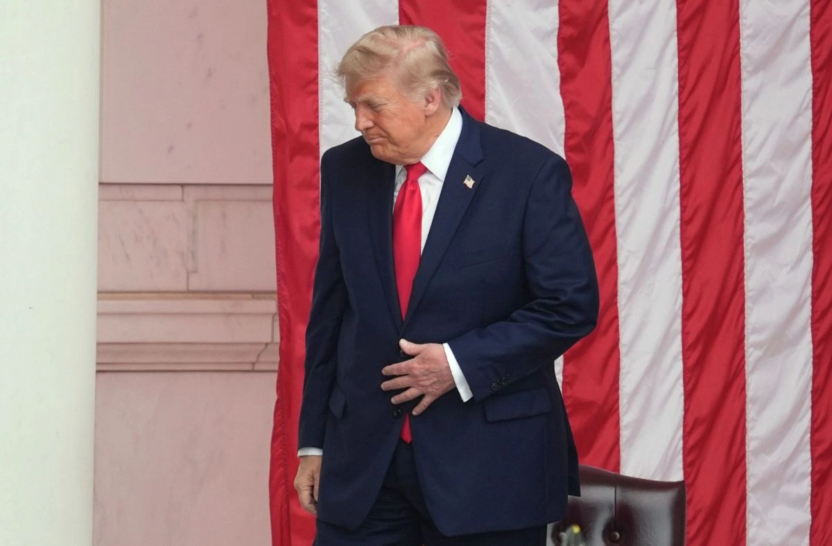 Latino voters distance themselves from Trump and maintain doubts about Democrats
