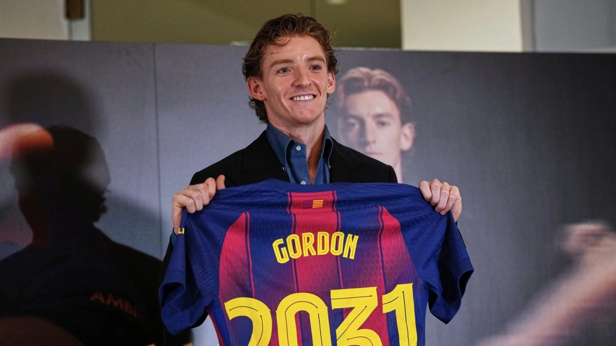 Barcelona makes official the hiring of Englishman Anthony Gordon for five seasons