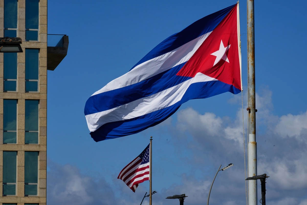 Meeting between US military chief and senior officers of the Cuban army raises tension on the island