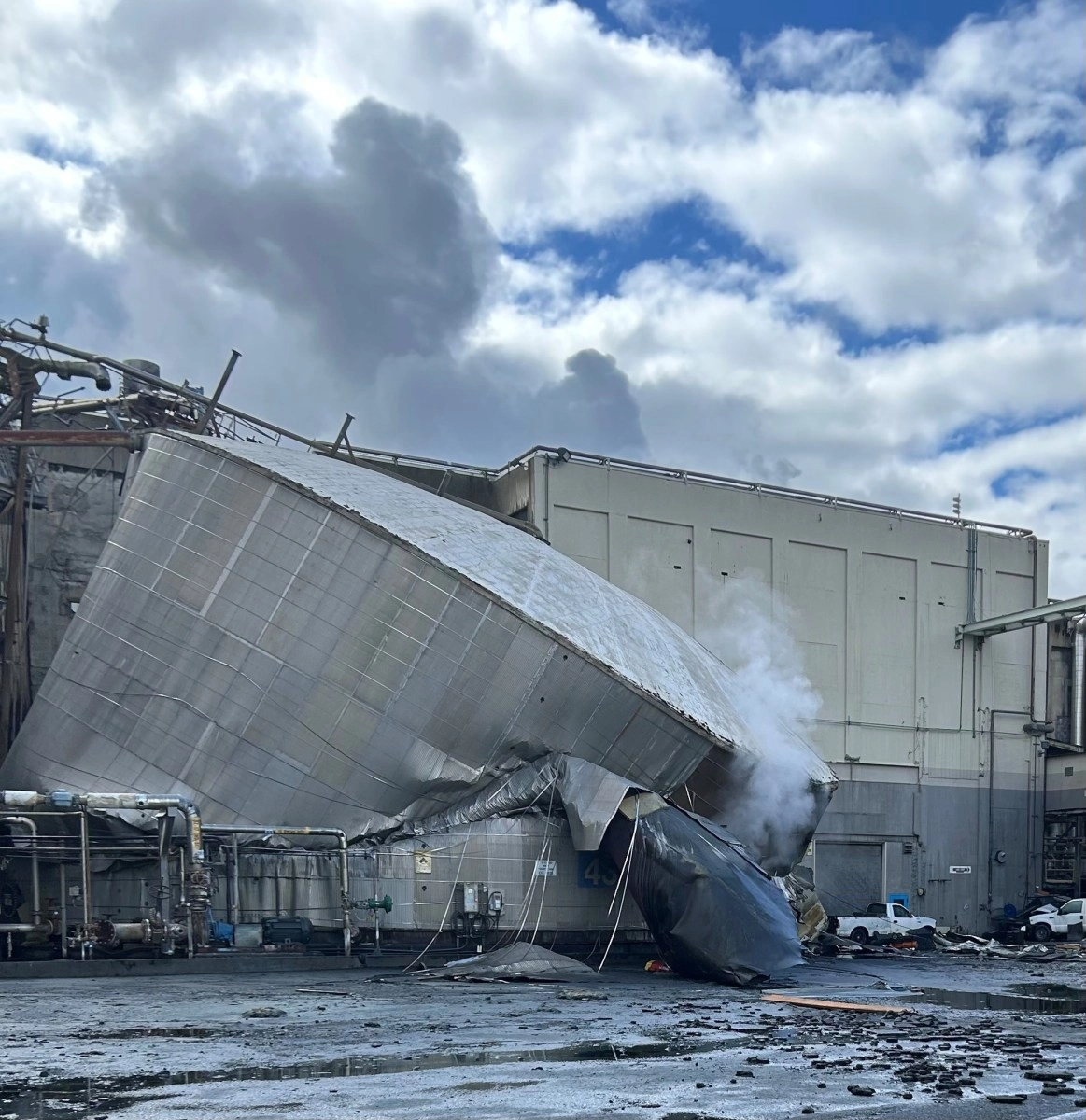 They recover bodies of the nine workers missing after a chemical tank burst at a Washington plant