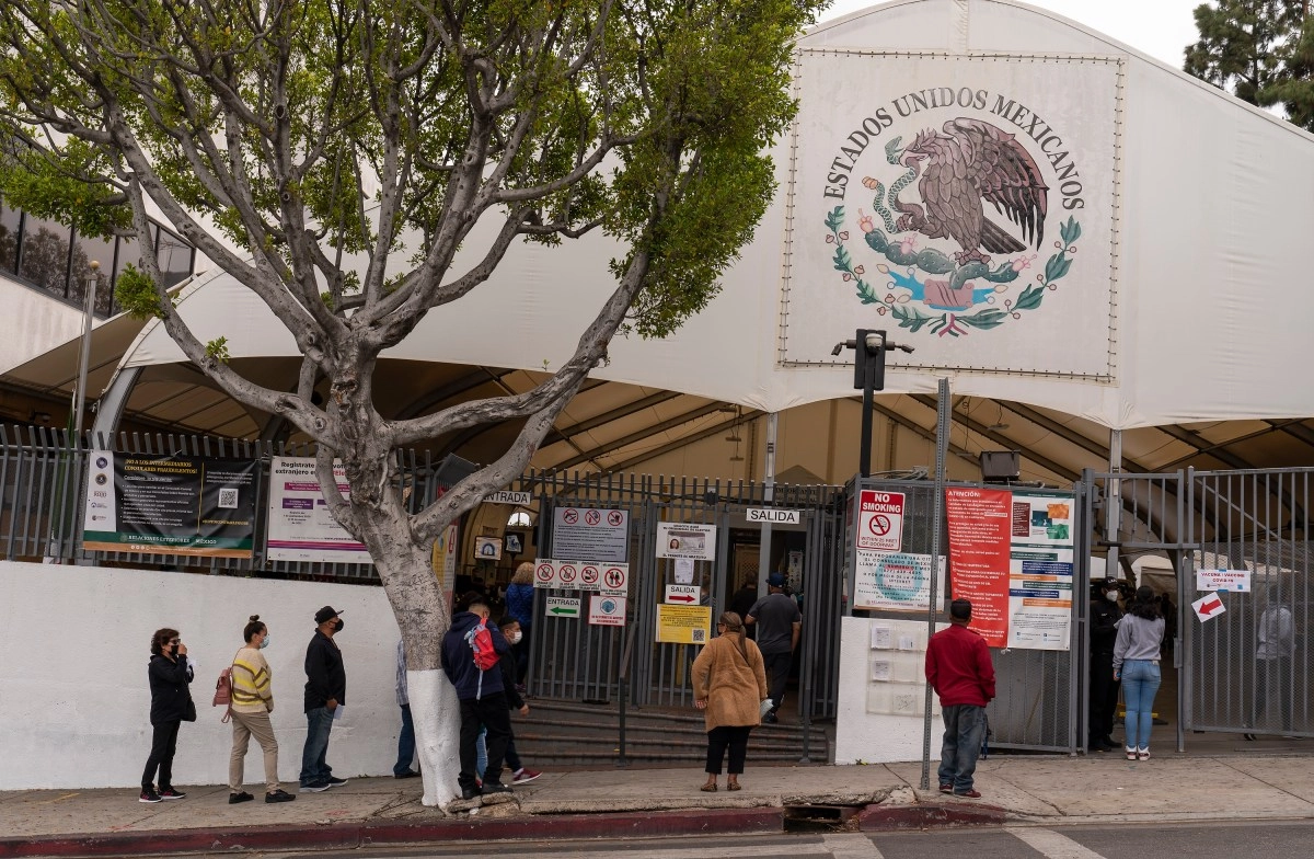 Possible closure of the Mexican Consulate in Los Angeles worries thousands of immigrants