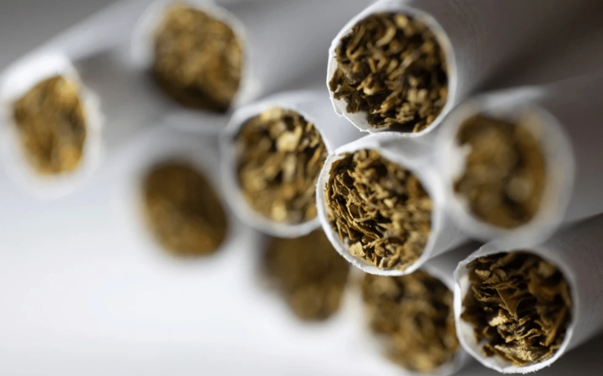 Historic decline in smoking rate in the US whats beyond quitting smoking