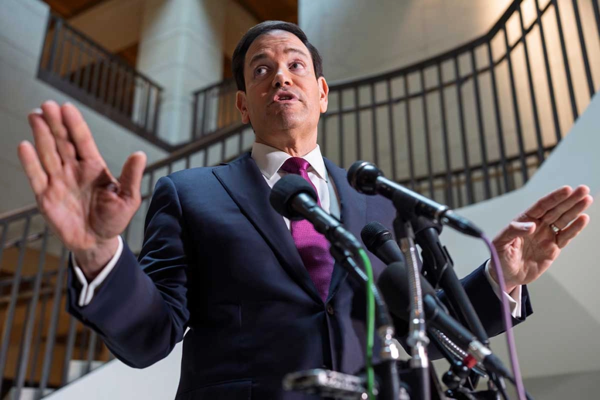 Marco Rubio exposes Donald Trump for calling him in the early morning because he cant sleep