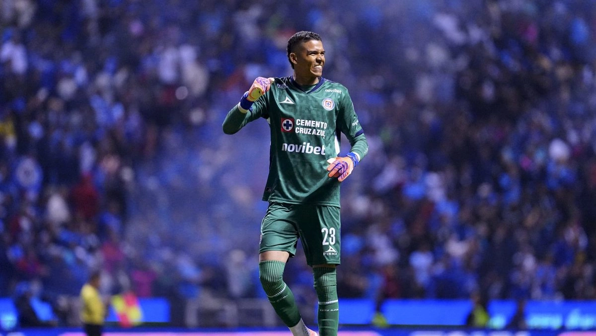 Kevin Mier goalkeeper for Cruz Azul has allegedly been sued for real estate debt