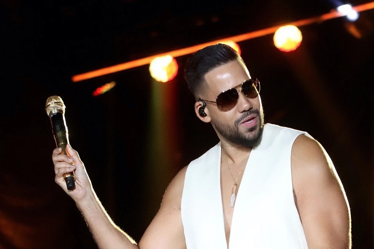 Romeo Santos was the first guest on Bad Bunny039s tour