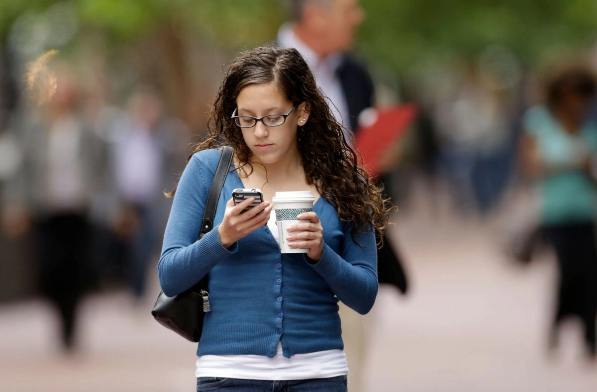 Few Americans feel informed despite closely following key issues in the country