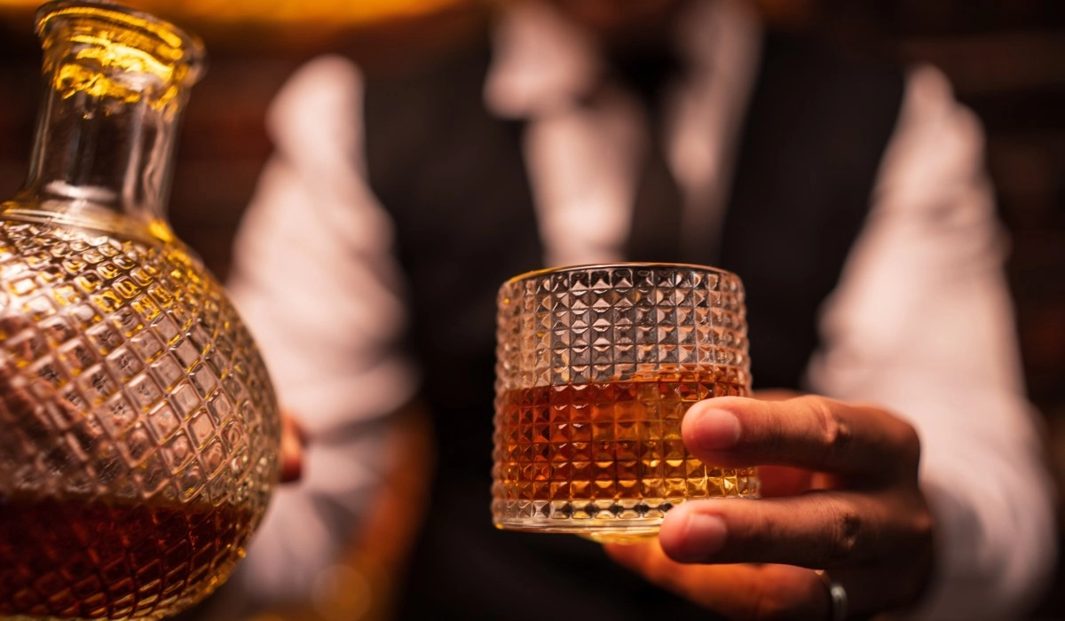 Adults should not consume more than one alcoholic drink a day new dietary guidelines recommend