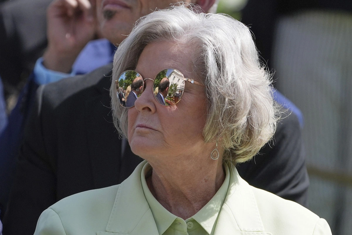 Susie Wiles chief of staff rules out having one foot outside the White House