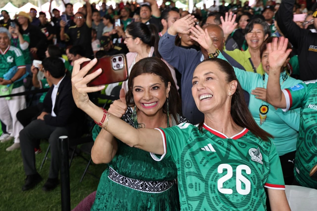 Sheinbaum avoids the Zcalo in Mexico City and goes to another Fan Fest to watch the opening match of the World Cup