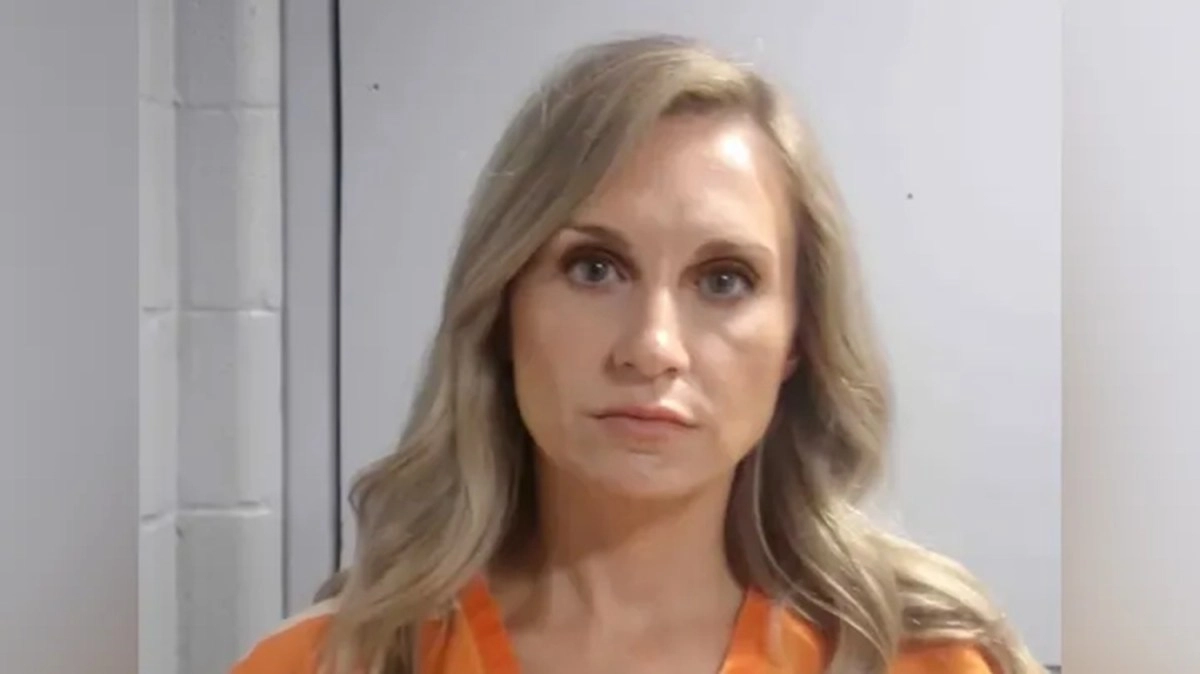Former Louisiana mayor sentenced to 90 days in jail for having sexual relations with a teenager