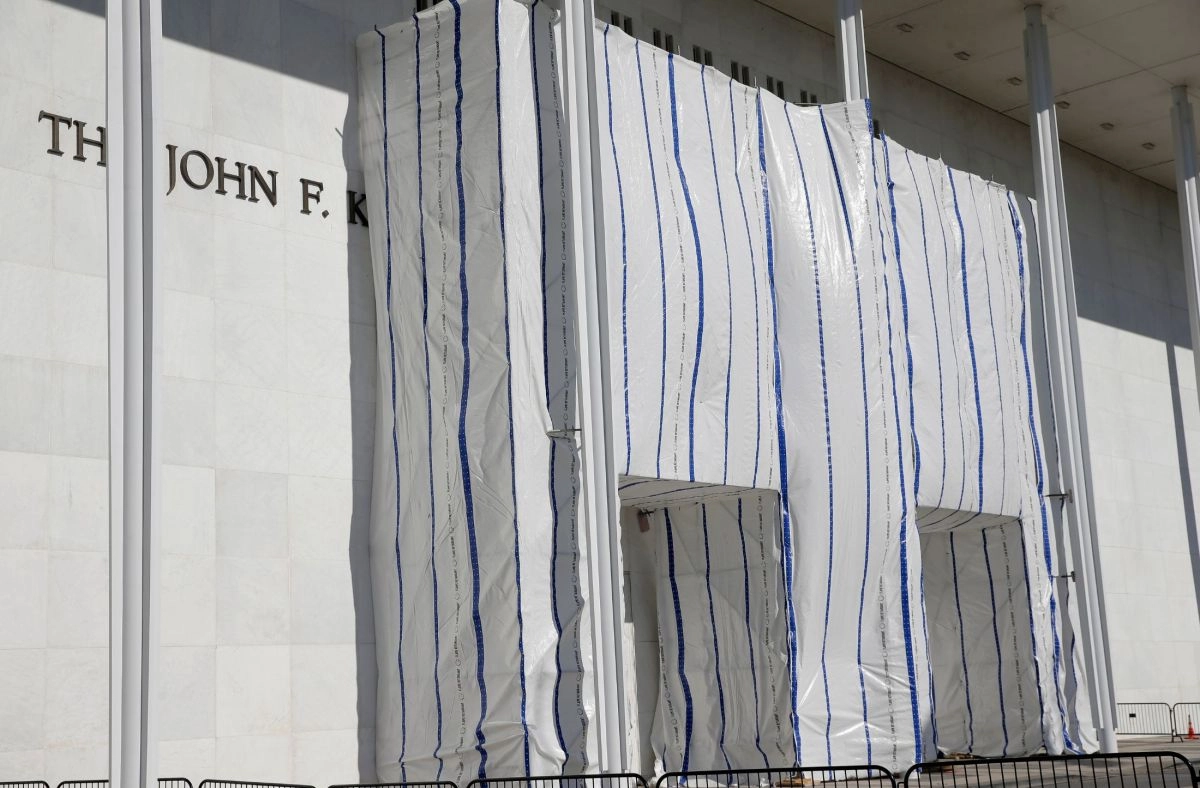 Judge requires Trump to explain the future of the Kennedy Center after controversy over its name