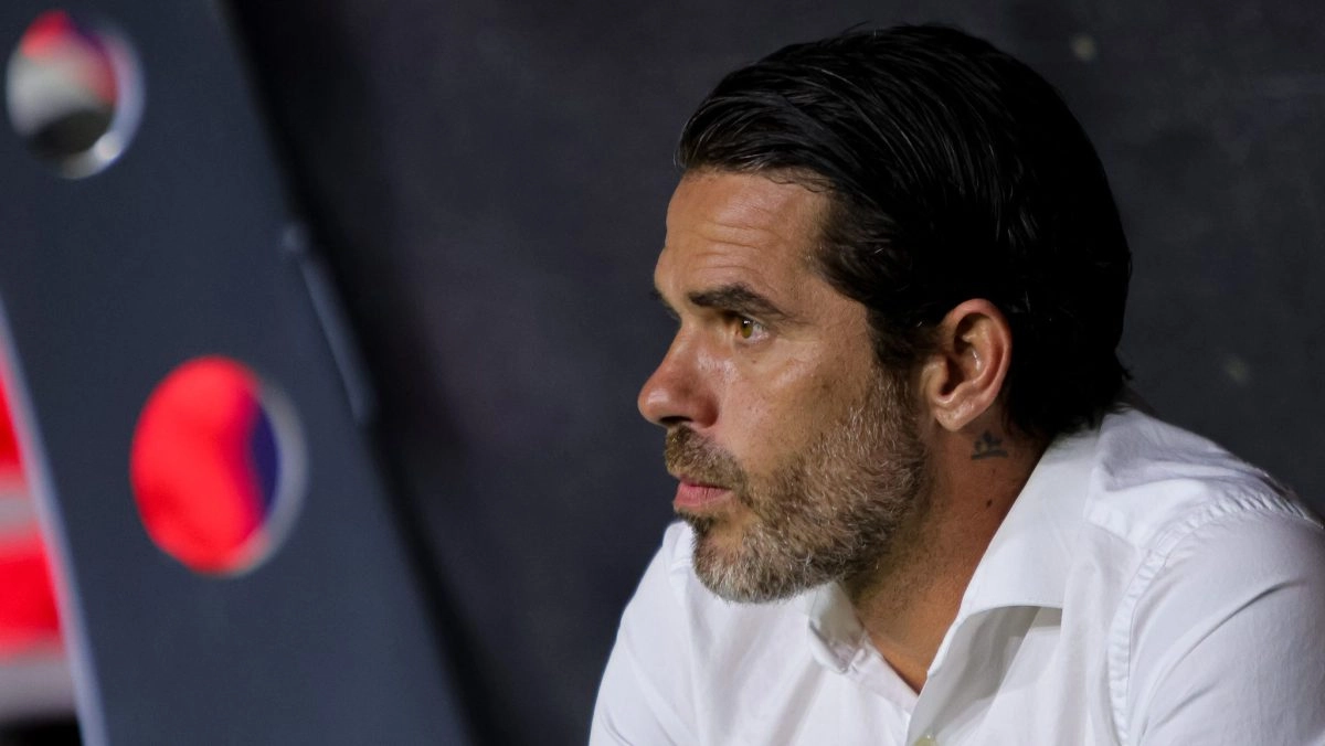 Fernando Gago former Chivas coach underwent emergency surgery in Chile