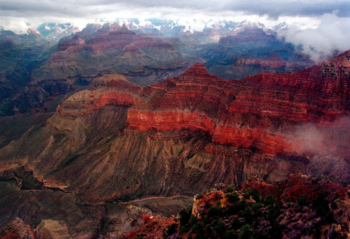 Extreme heat in the Grand Canyon three tourists die and warn of temperatures of more than 110F
