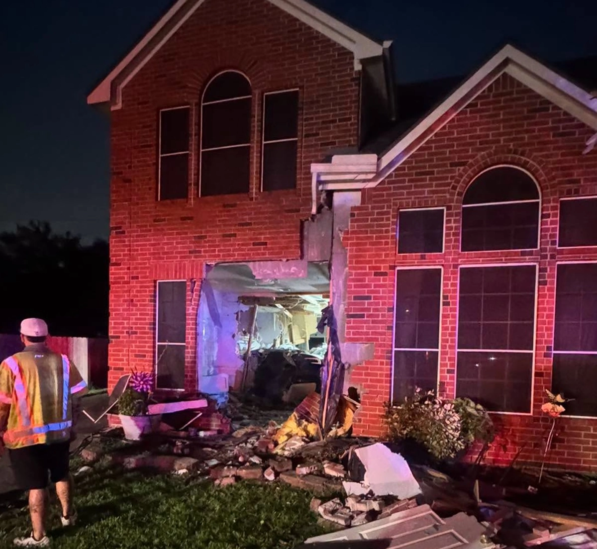 Woman dies in her home after being hit by a Tesla that was allegedly driving in automatic mode in Texas