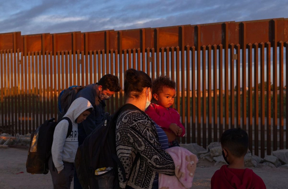Supreme Court rules against immigrants seeking asylum and supports Trump order