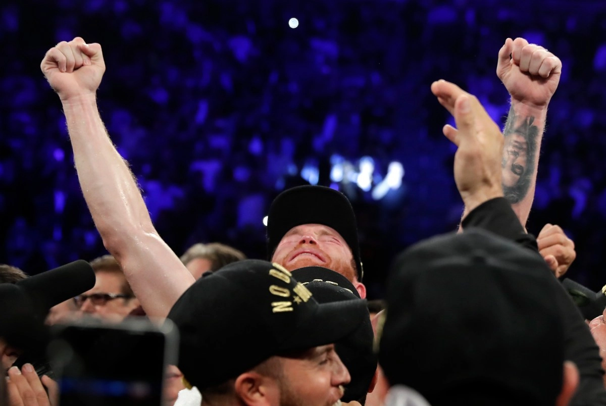 Canelo lvarez postpones his return to October