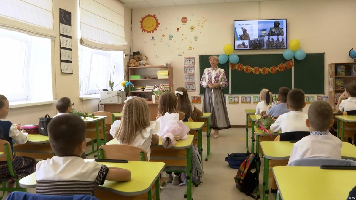 Why do children speak Russian in Kyiv schools