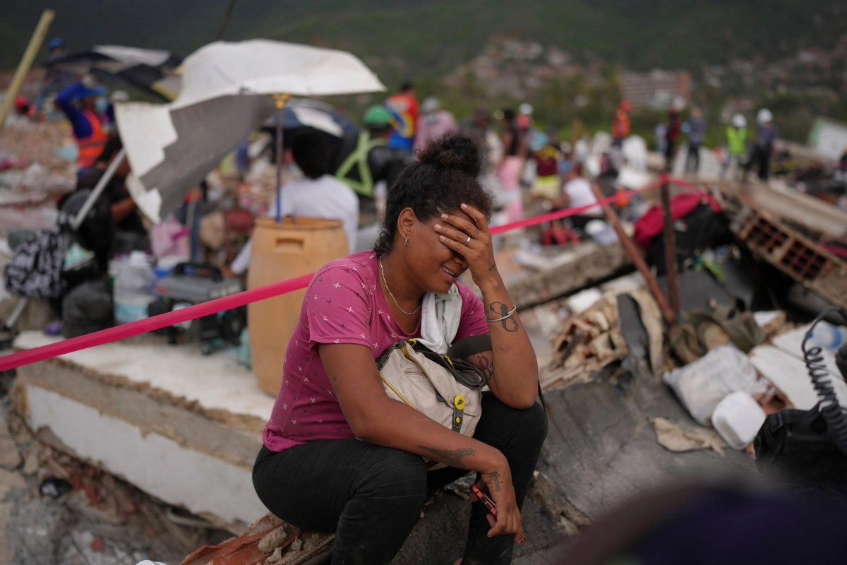 The death toll from the double earthquake in Venezuela rises to 2295