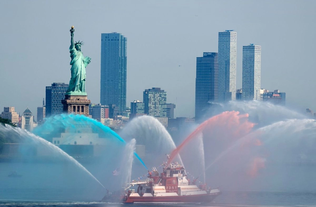 The US celebrates its 250th anniversary amid global congratulations and doubts about its own history