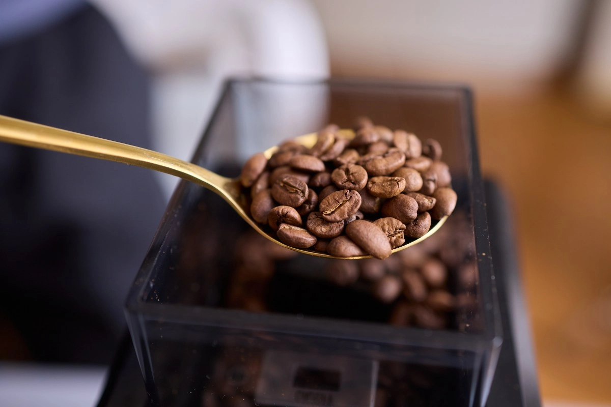 Trick with coffee beans and vinegar to eliminate the burning smell from your house after the 4th of July