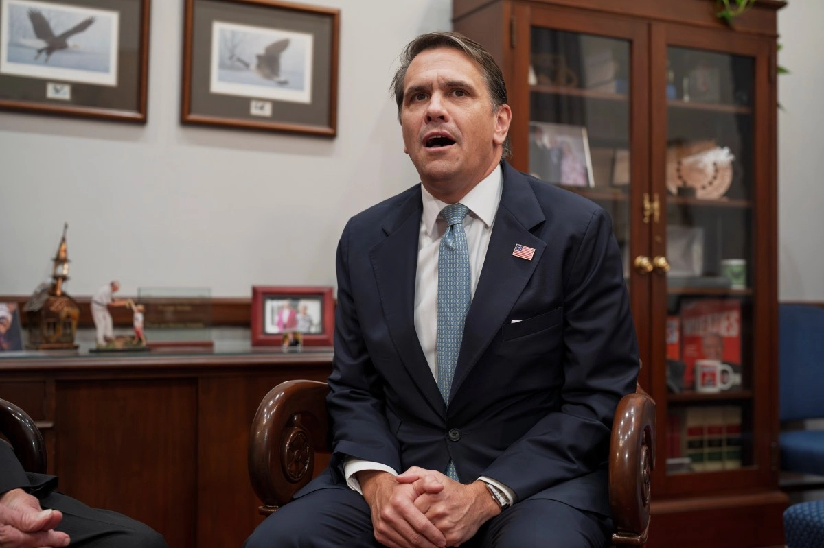 More than 1200 former Justice Department officials ask Senate to block Todd Blanches nomination