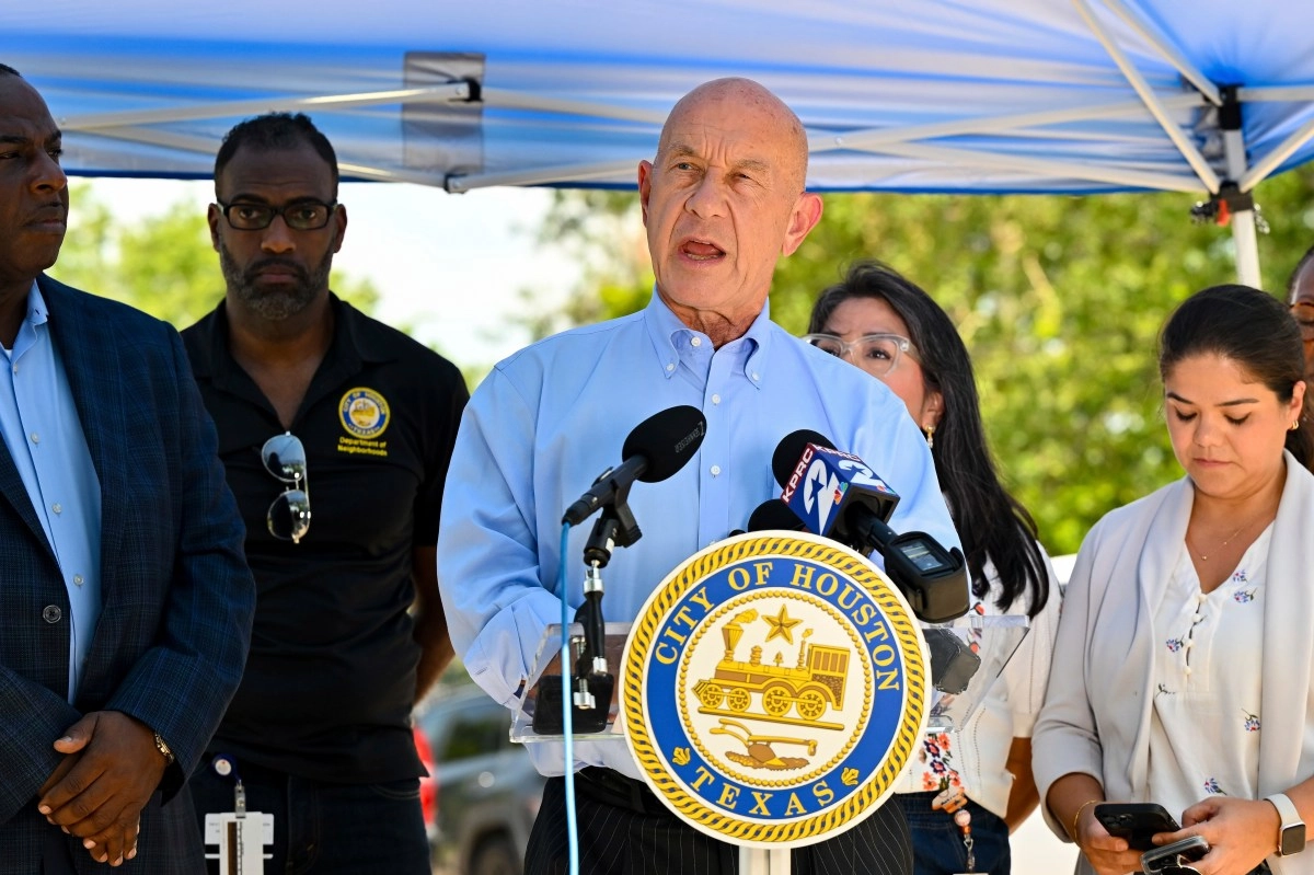 Houston Mayor Rules Out Investigation into Death of Immigrant Killed by ICE Agents