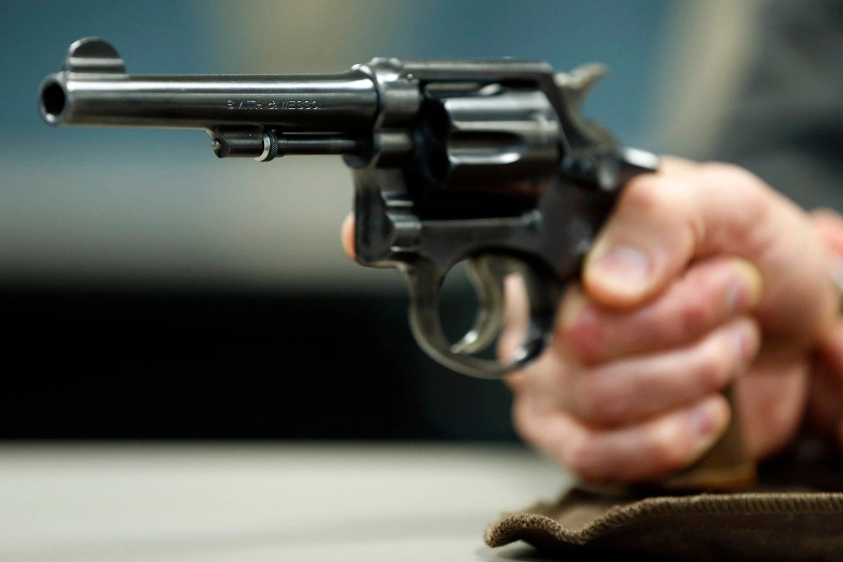 Hispanic Los Angeles sheriff accused of threatening young people at gunpoint