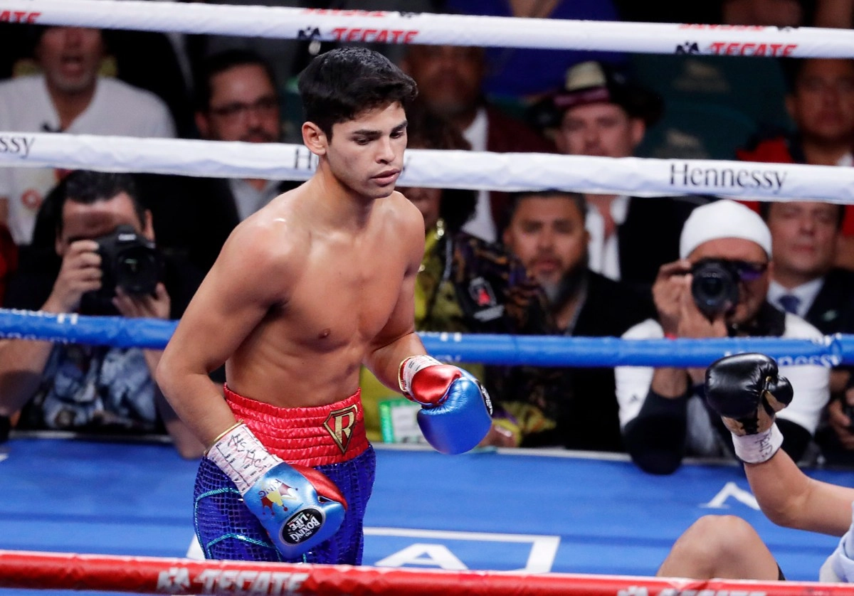 Ryan Garca attacks scar de la Hoya again for doubting the fight against Benn