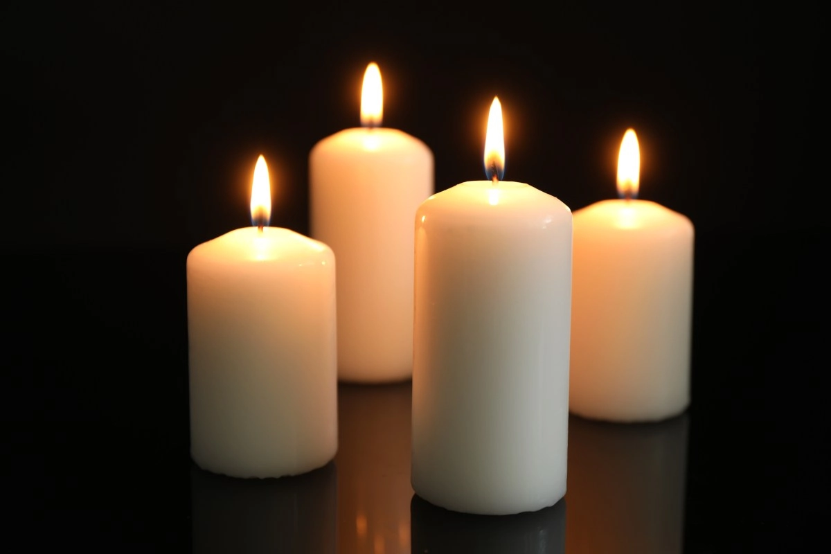 The spiritual meaning of white candles when to light them
