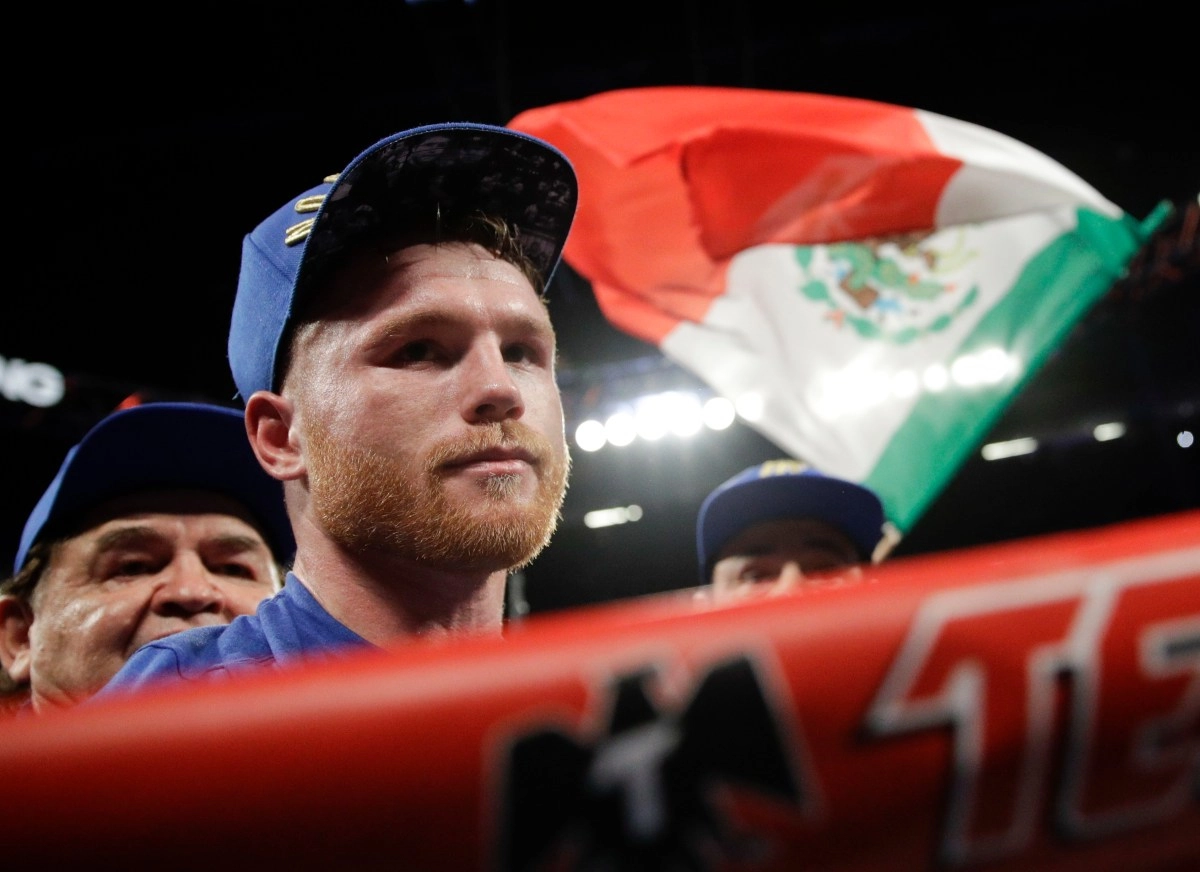 Canelo lvarez attacks Benavdez saying that he is not Mexican