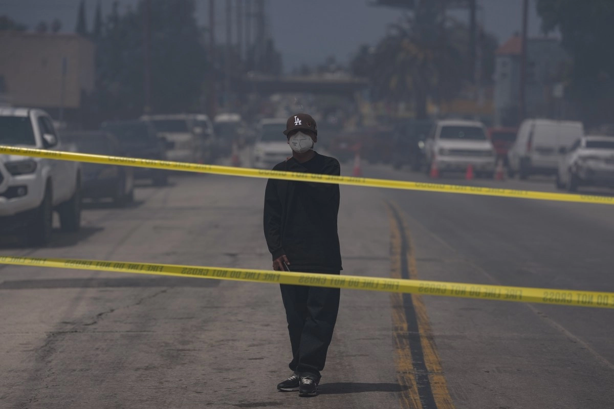 Los Angeles resident with cancer sues Lineage over fire