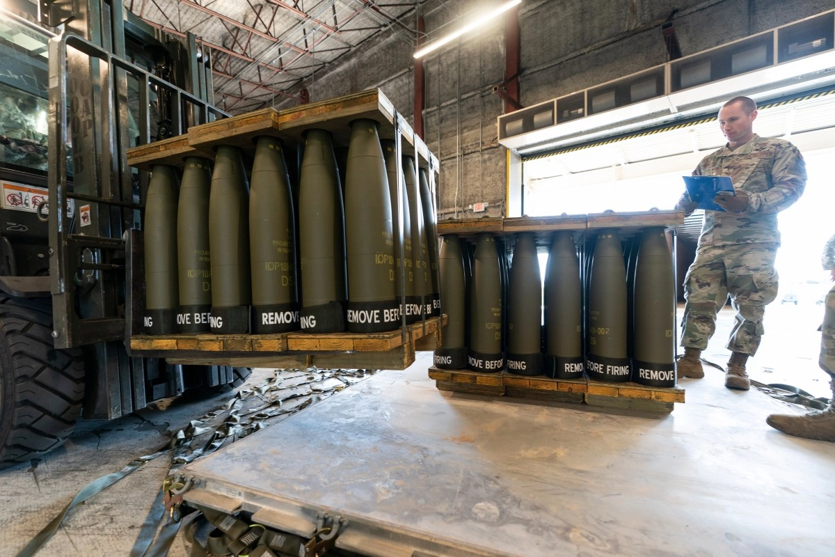 White House admits need for more weapons as it considers resuming attacks on Iran