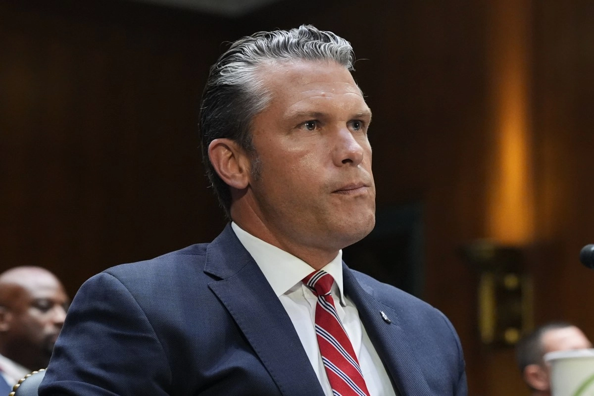 Republican senators warn that trust in Pete Hegseth is eroding due to the war with Iran