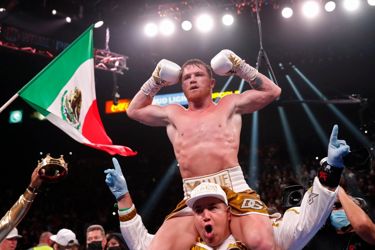 Spicy debate breaks out over MexicanAmerican boxers after statements by Canelo lvarez