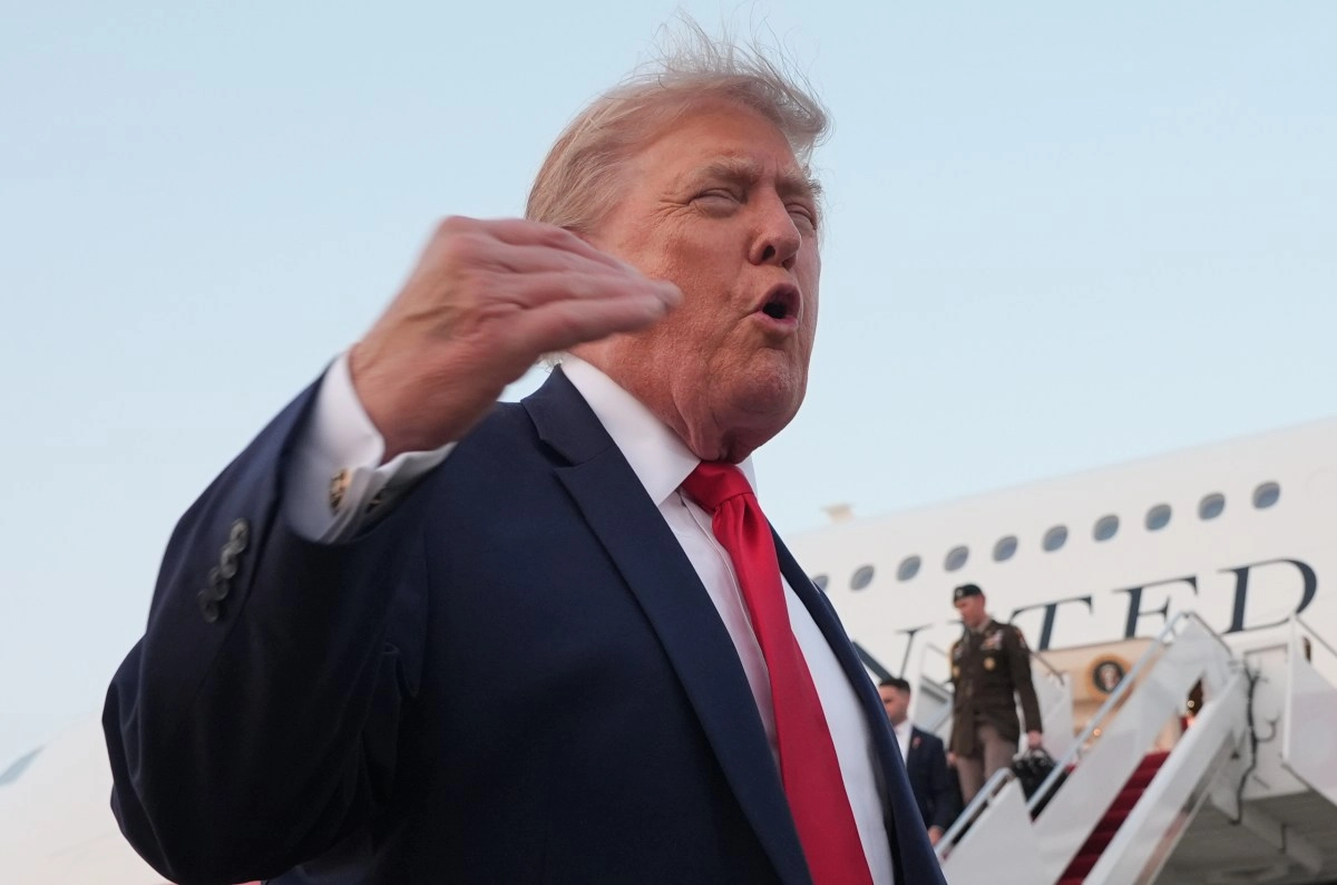 Trump would temporarily withdraw nomination of Todd Blanche who could remain attorney general
