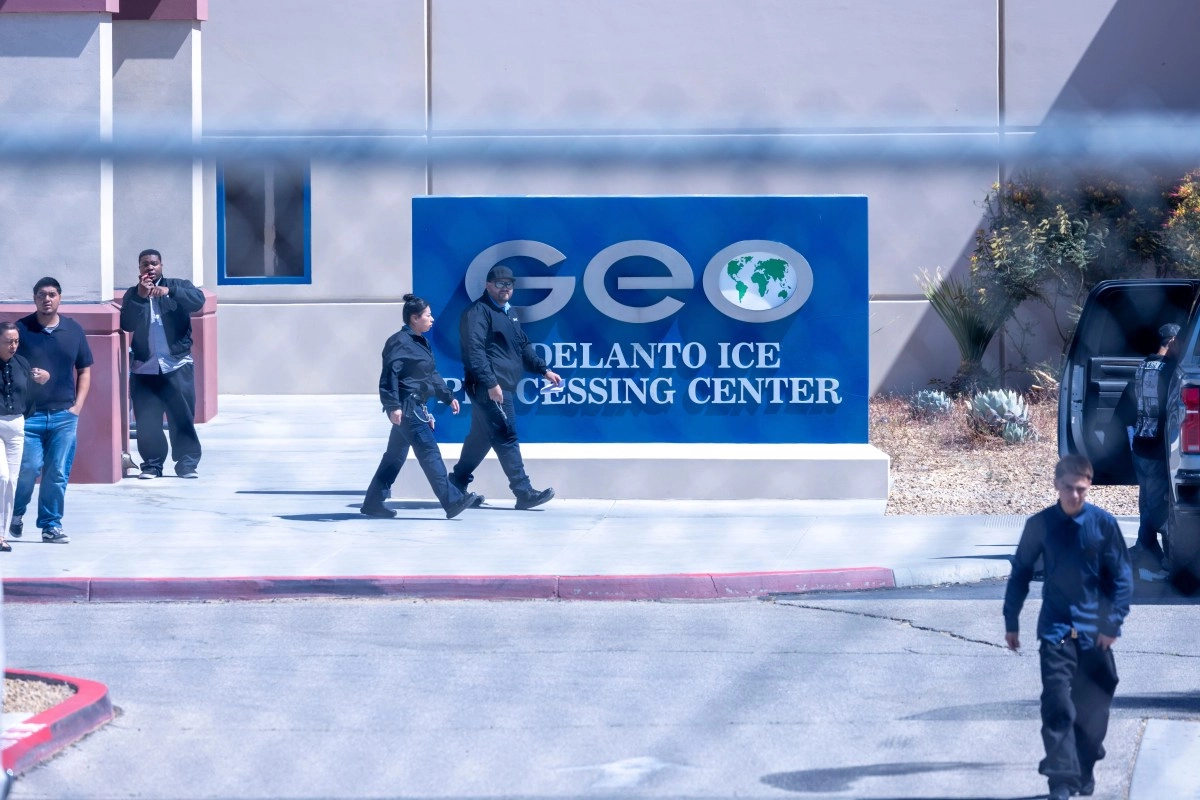 Congressmen present proposal to demand medical attention for detained immigrants