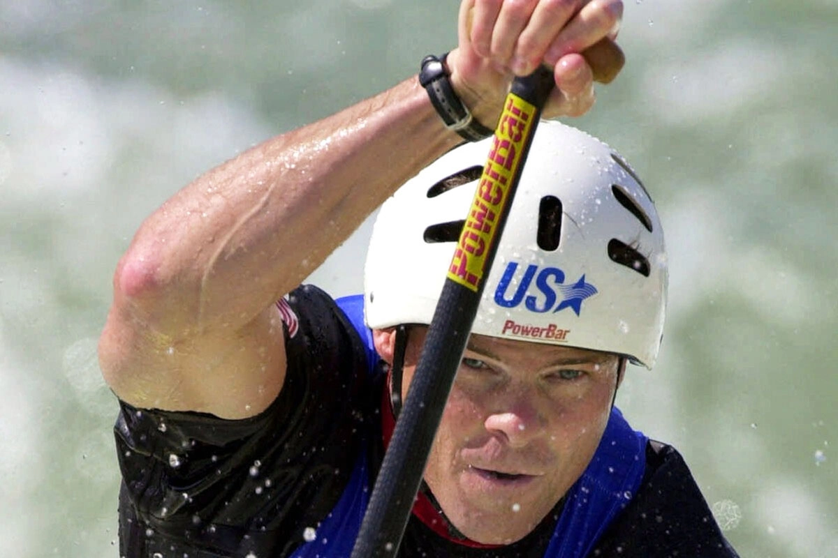 Criminal case against former Olympic athlete accused of damaging the reflecting pool is dropped