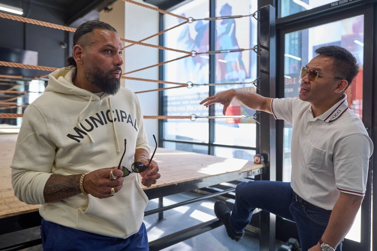 Floyd Mayweather Jrs former business director involved in a milliondollar lawsuit