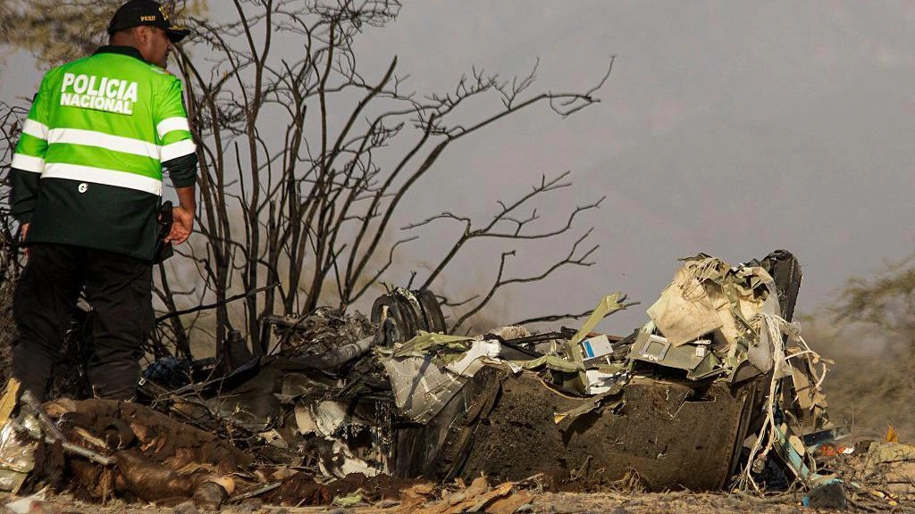 13 people die in Peru when a tourist plane crashes near the Nazca Lines