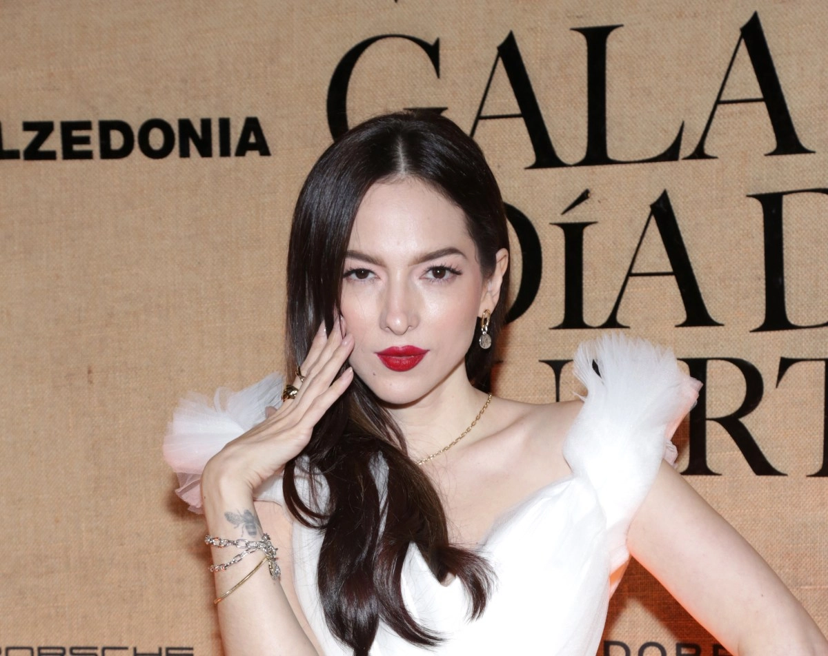 Paty Cantu was accused of not paying or returning garments she wore at her wedding