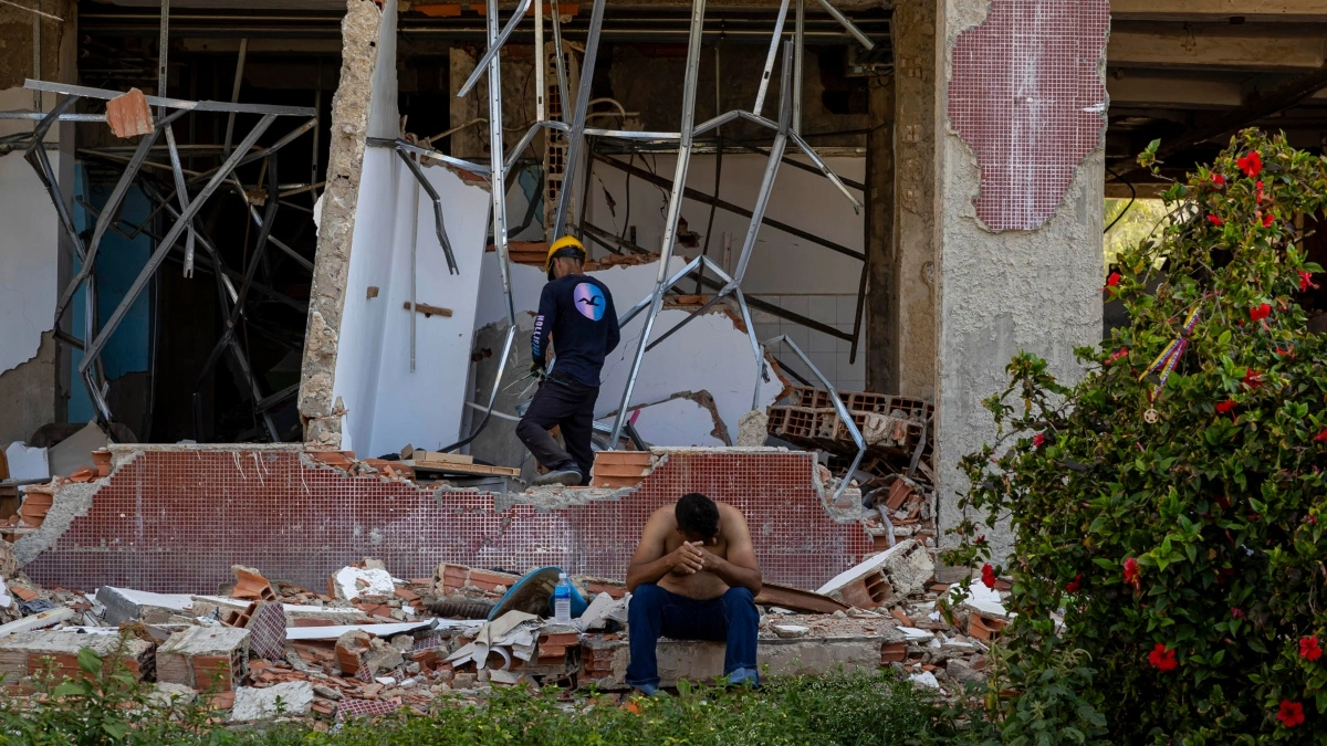 More than 1500 people remain missing after earthquakes in Venezuela