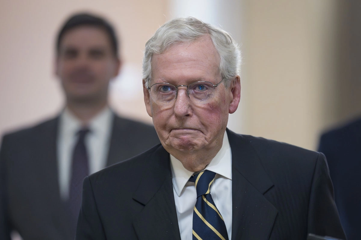 Mitch McConnell manages to leave the hospital where he was hospitalized for almost two months